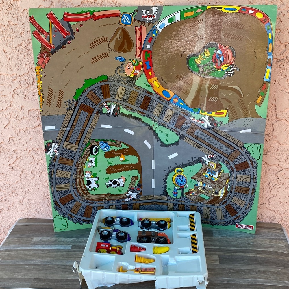 Tonka Vehicle Playset with Colorful Tracks